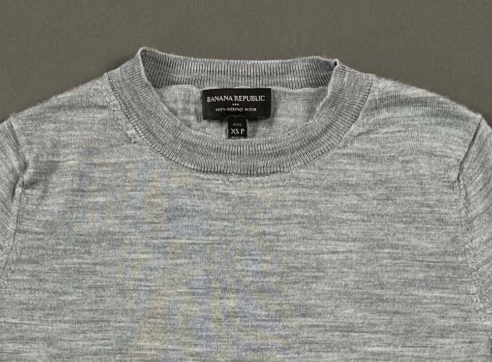 Banana Republic 100% Merino Wool Gray Petite Long Sleeve Crew Neck Sweater XS P